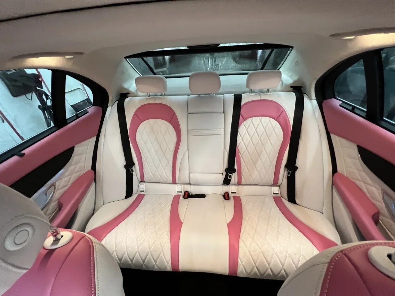 Táp lô Mercedes đổi màu nội thất